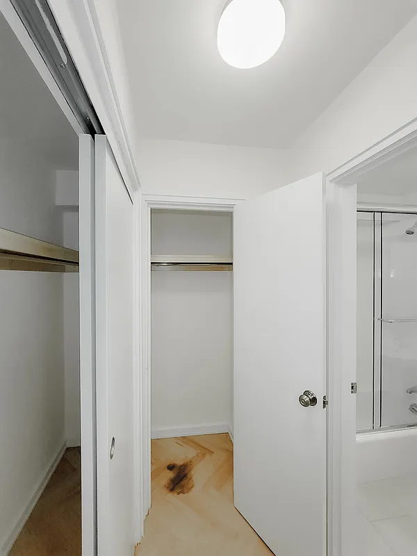 55th Street / 2nd Ave  - Photo 5