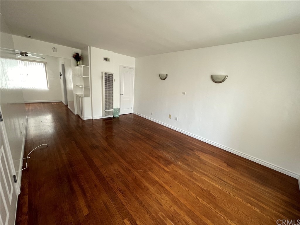 1149 E 1st Street - Photo 2