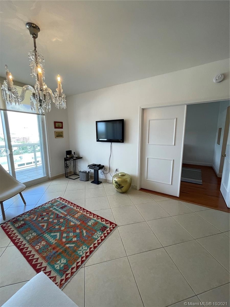 9559 Collins Ave - Photo 4