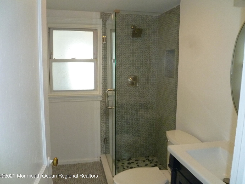 202 12th Avenue - Photo 6