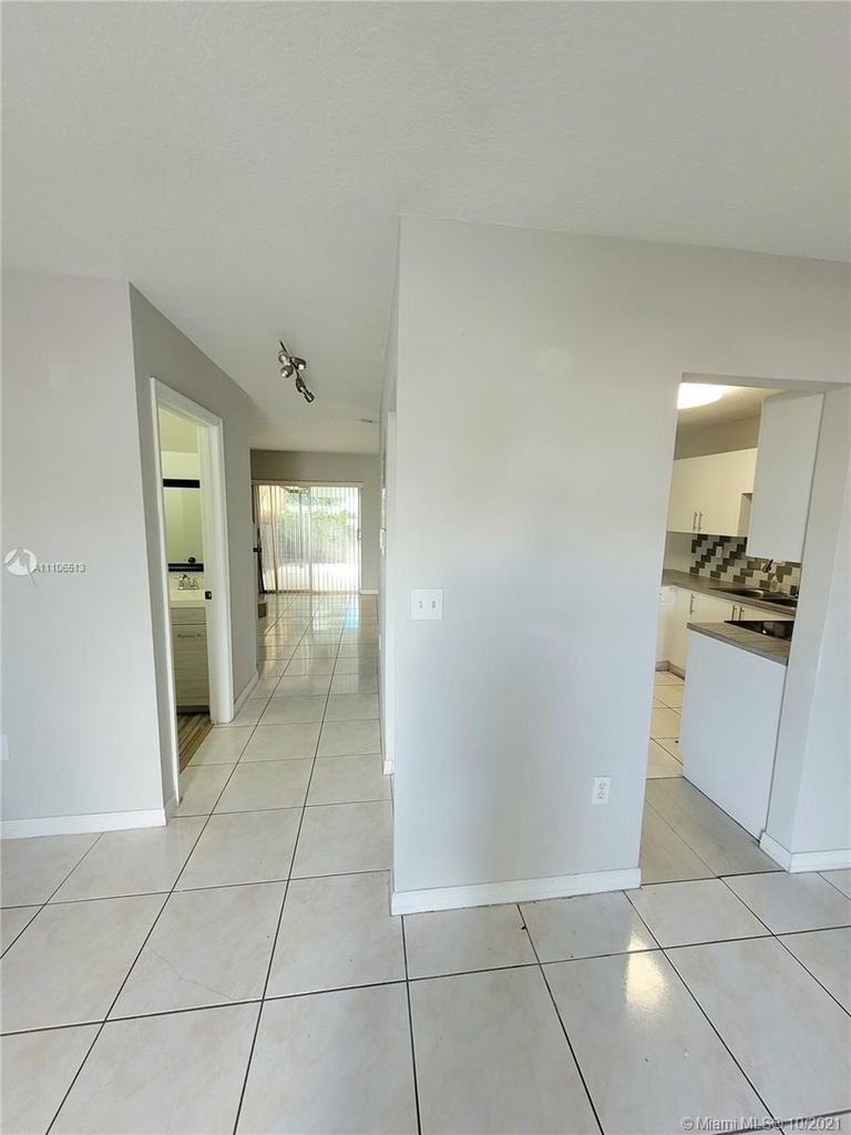 16286 Sw 97th Ter - Photo 1