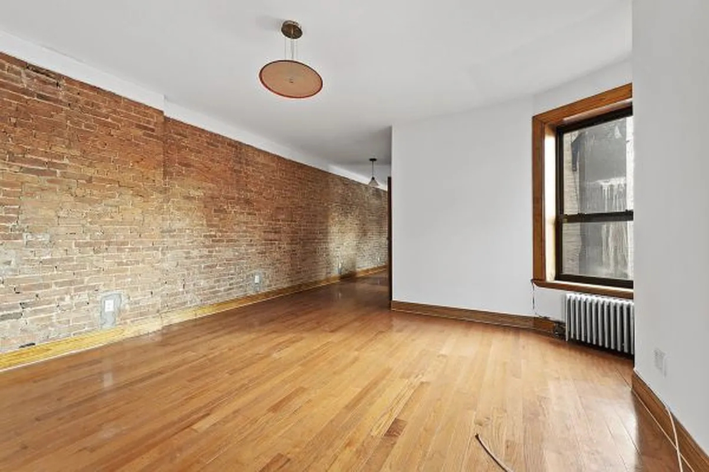 2248 1st Avenue - Photo 3