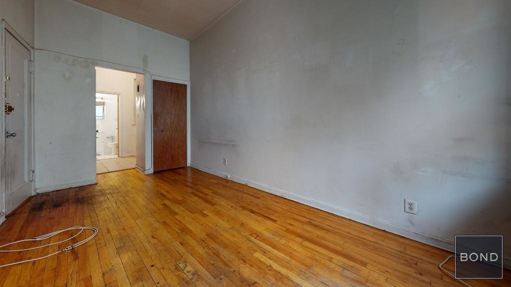 432 East 83 Street - Photo 3