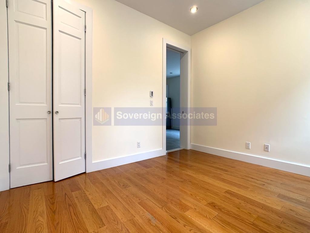 130 Wadsworth Avenue - Photo 6