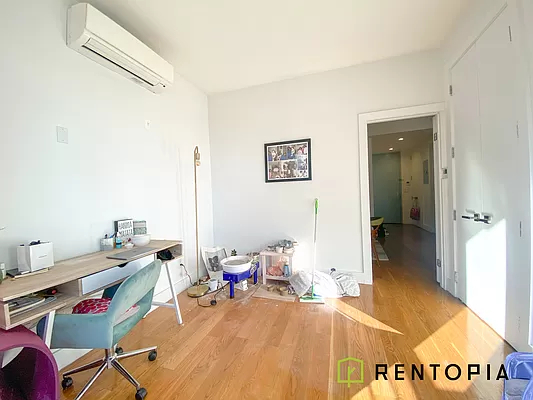 810 Flushing Avenue - Photo 6