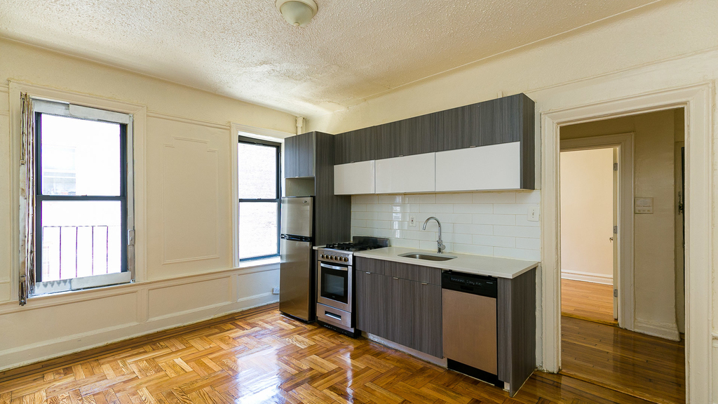 1539 Park Pl - Photo 3