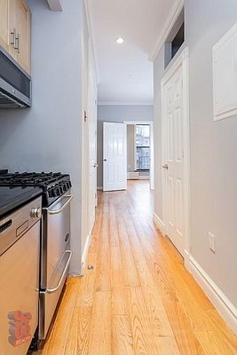 202 East 13th Street - Photo 4