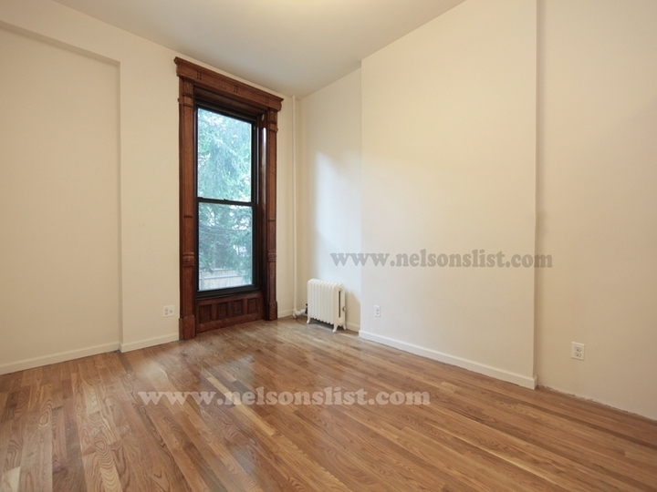 832 Union Street - Photo 2