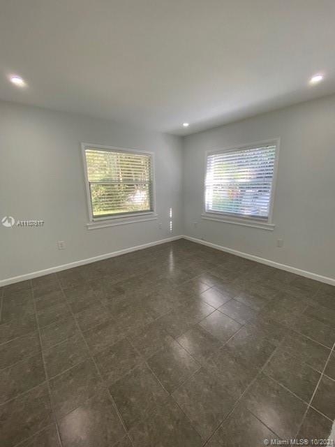 6810 Sw 70th Ave - Photo 15