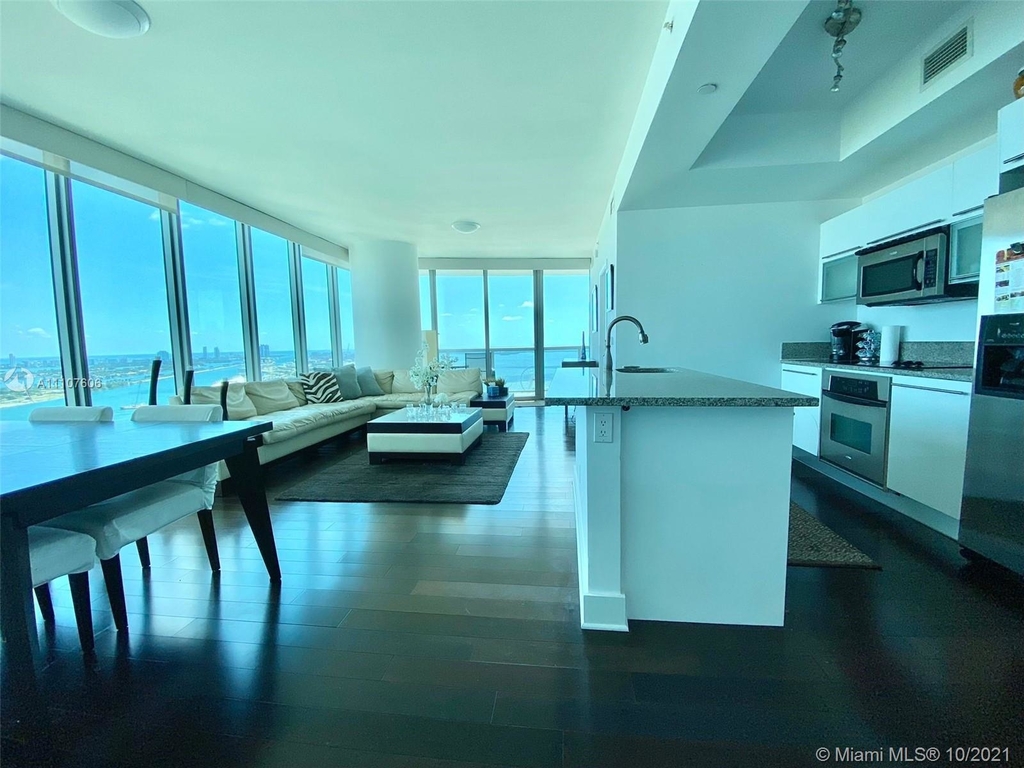 888 Biscayne Blvd - Photo 3