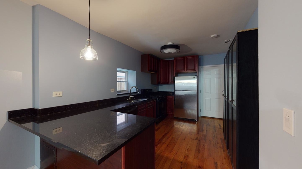 1519 W 18th Pl - Photo 2