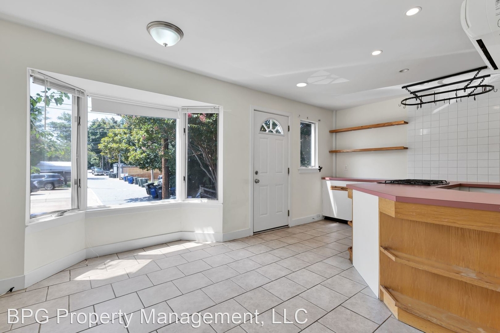 1710 37th St. Nw - Photo 10