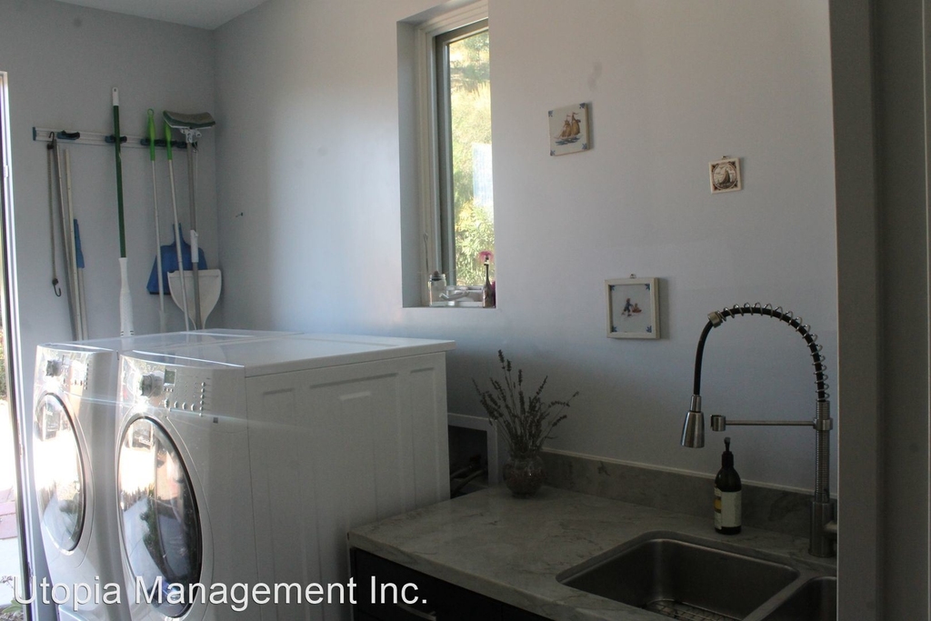 2745 Holly Rd - Photo 10