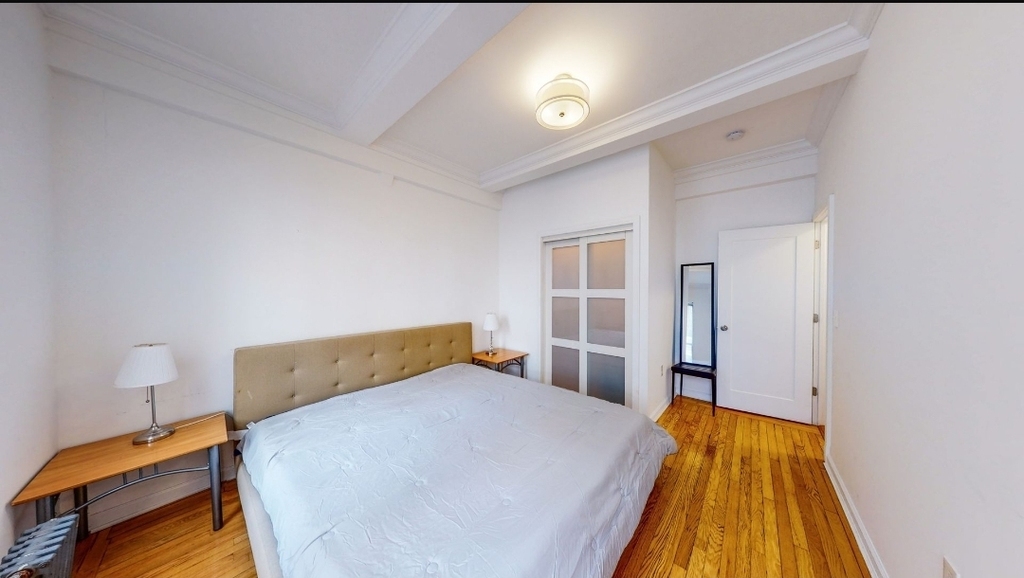 120 West 58th Street - Photo 7