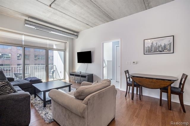 3670 Woodward Ave # 19/303 - Photo 1