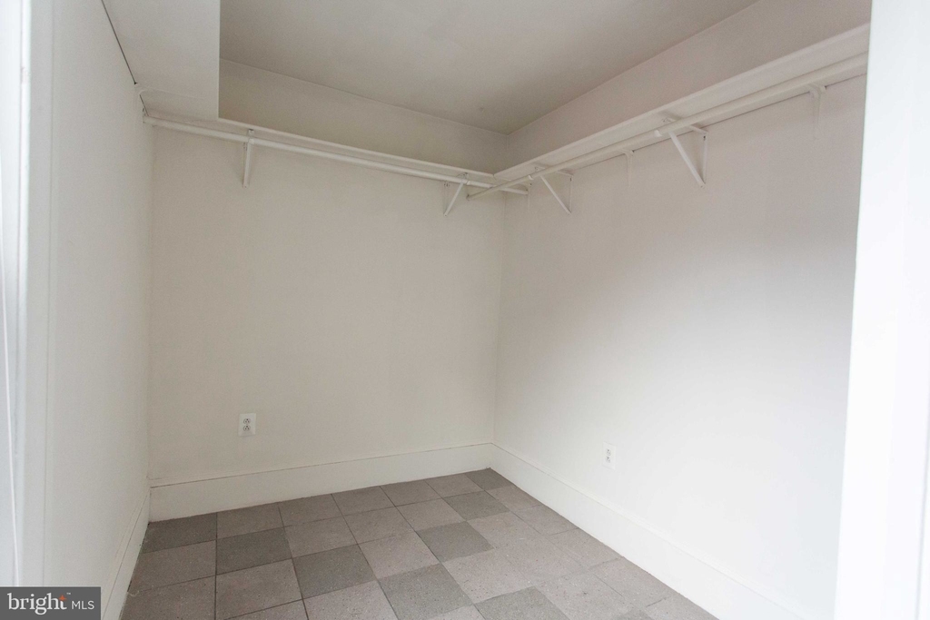 427 Vine Street - Photo 17