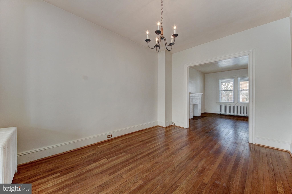 2413 Observatory Place Nw - Photo 5