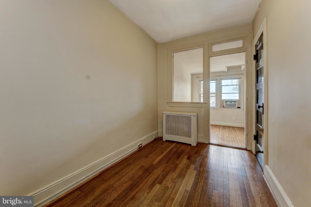 2413 Observatory Place Nw - Photo 11