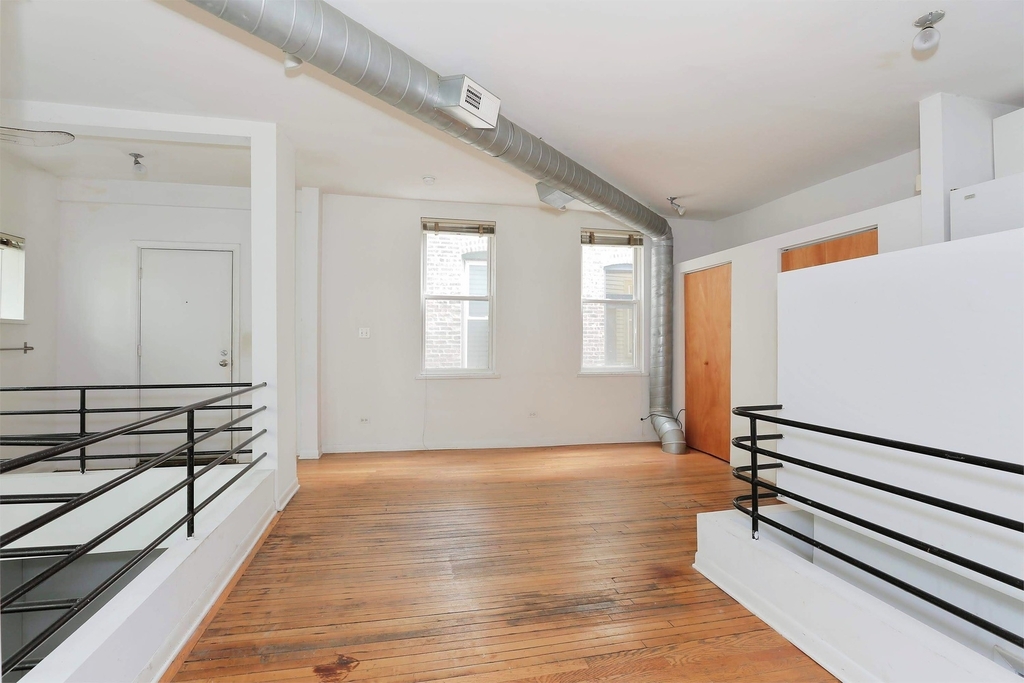 814 West 19th Street - Photo 2