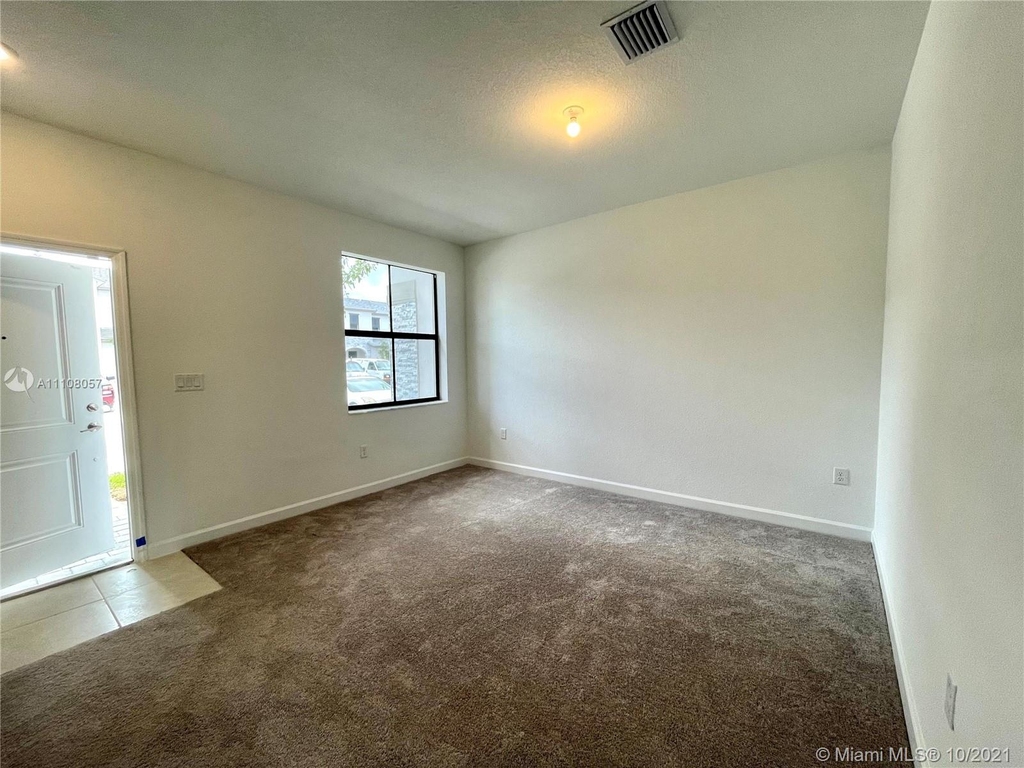 14761 Sw 181 - Photo 2