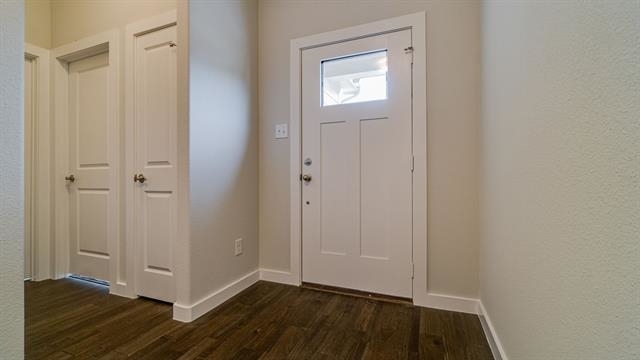 2201 Paxton Way - Photo 3