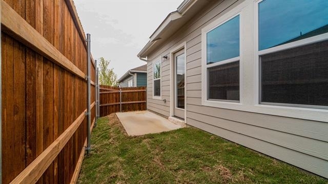 2201 Paxton Way - Photo 24