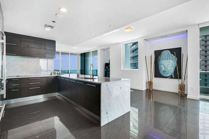 900 Biscayne Boulevard - Photo 1