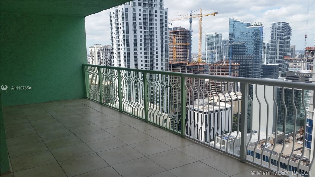 1200 Brickell Bay Dr - Photo 4