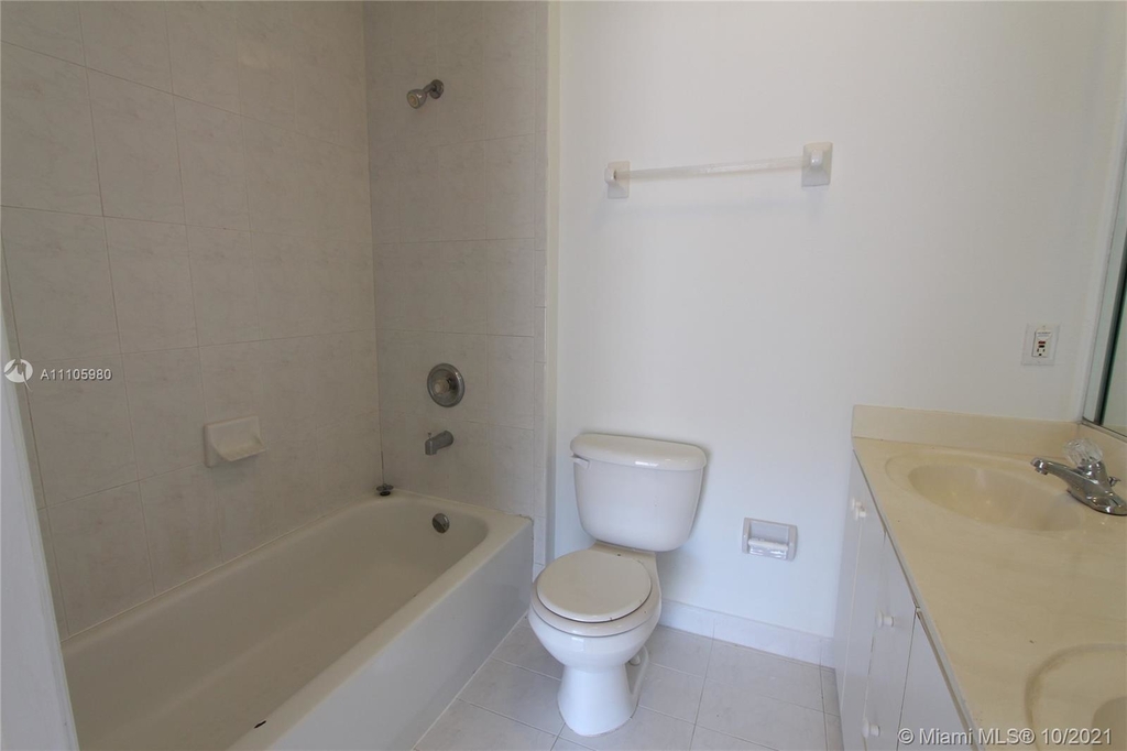 7493 Nw 177th Ter - Photo 14