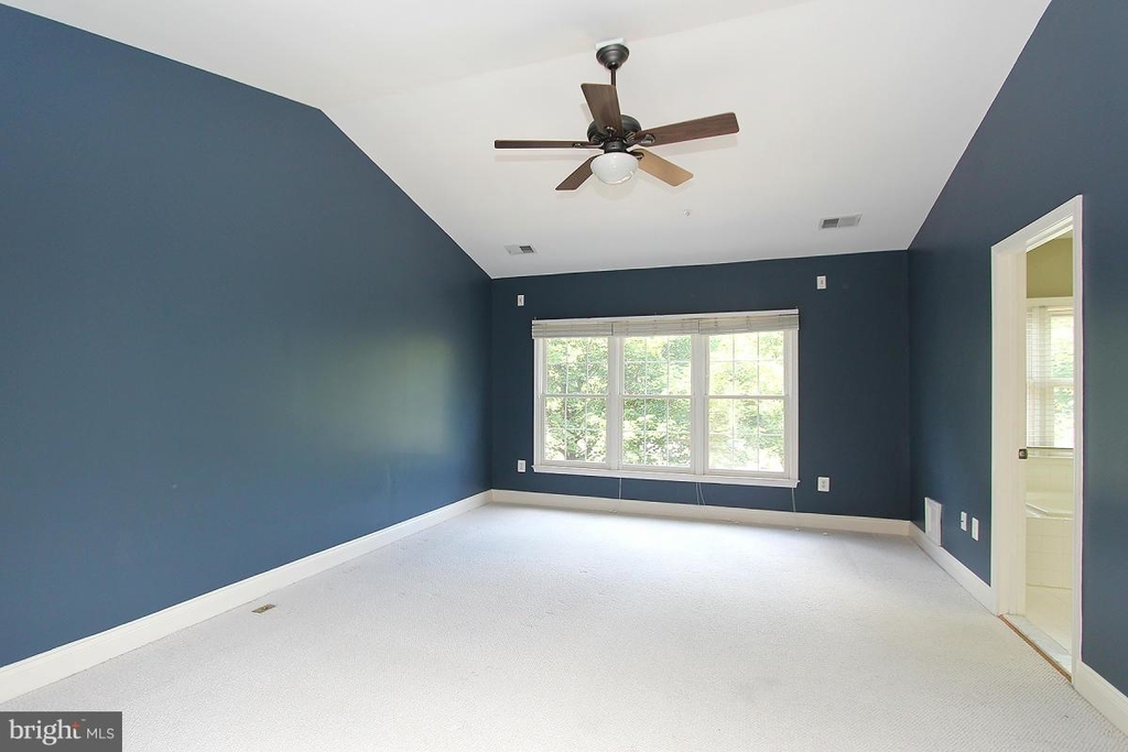 1224 Treasure Oak Court - Photo 18