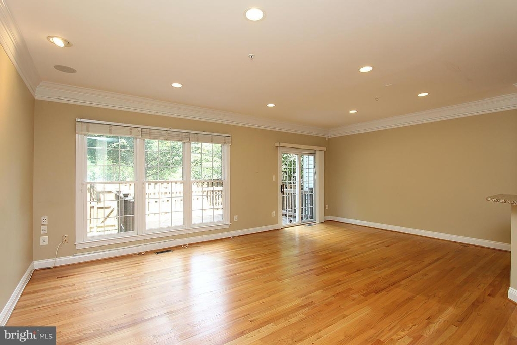 1224 Treasure Oak Court - Photo 13