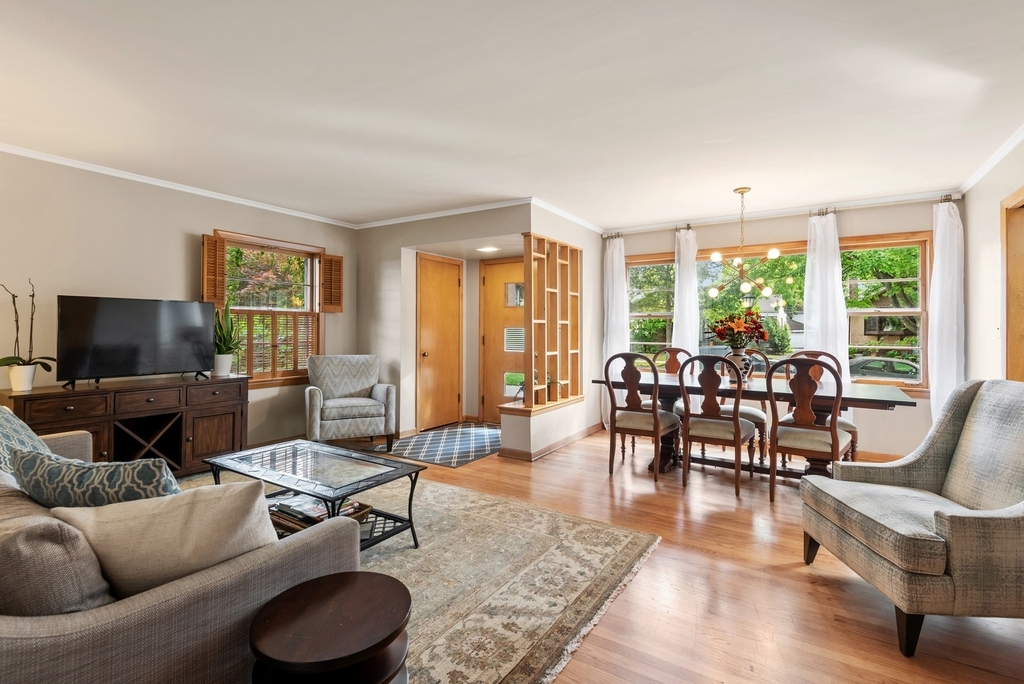 135 Central Park Avenue - Photo 3