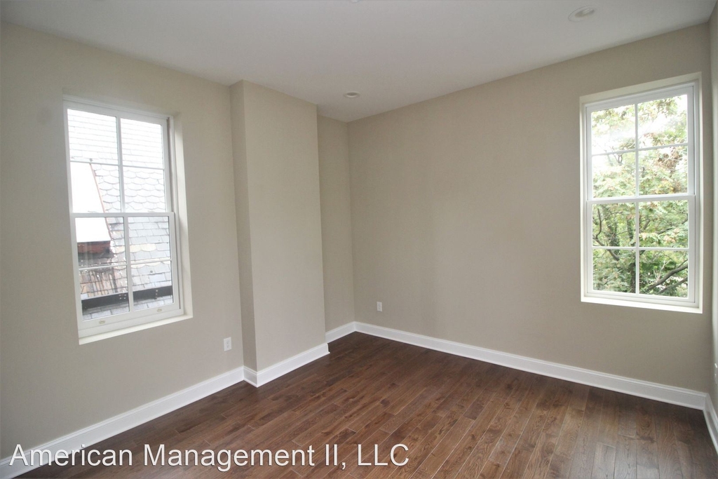 213 Wilson St - Photo 1