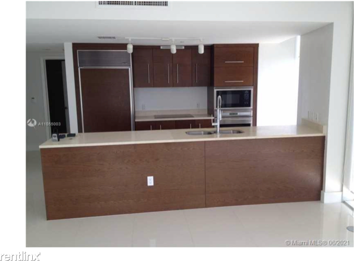 475 Brickell Ave - Photo 2