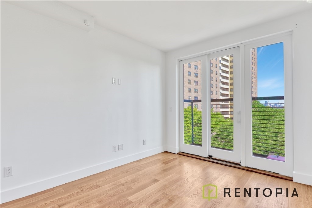 810 Flushing Avenue - Photo 1