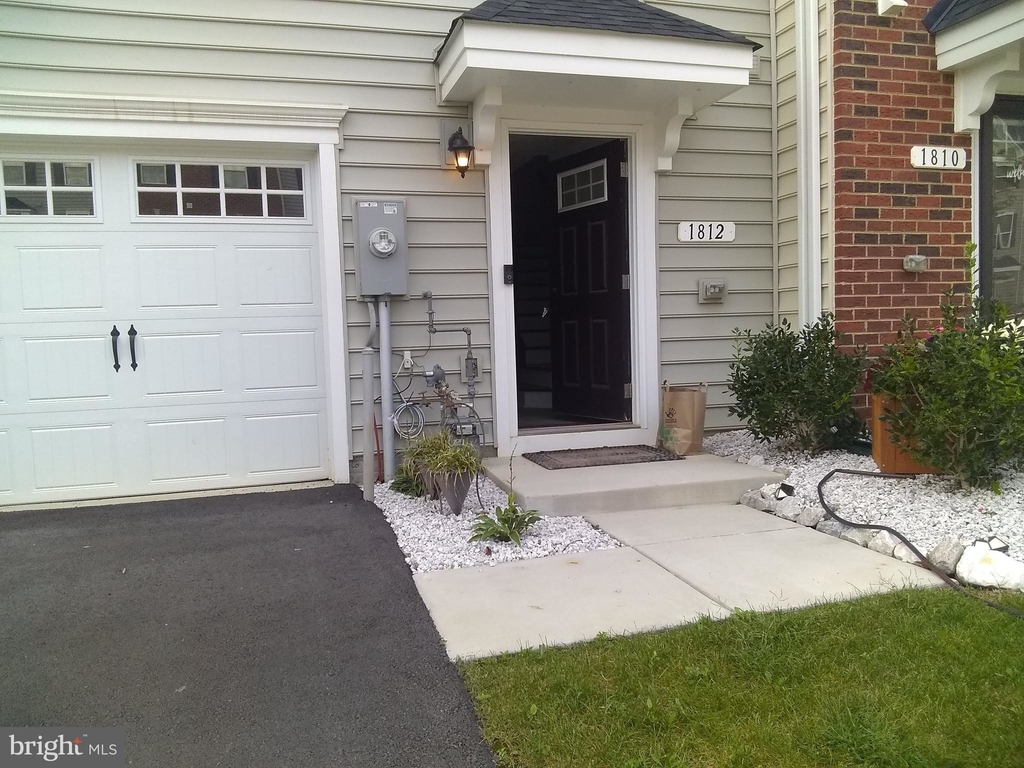 1812 Wind Gate Road - Photo 1