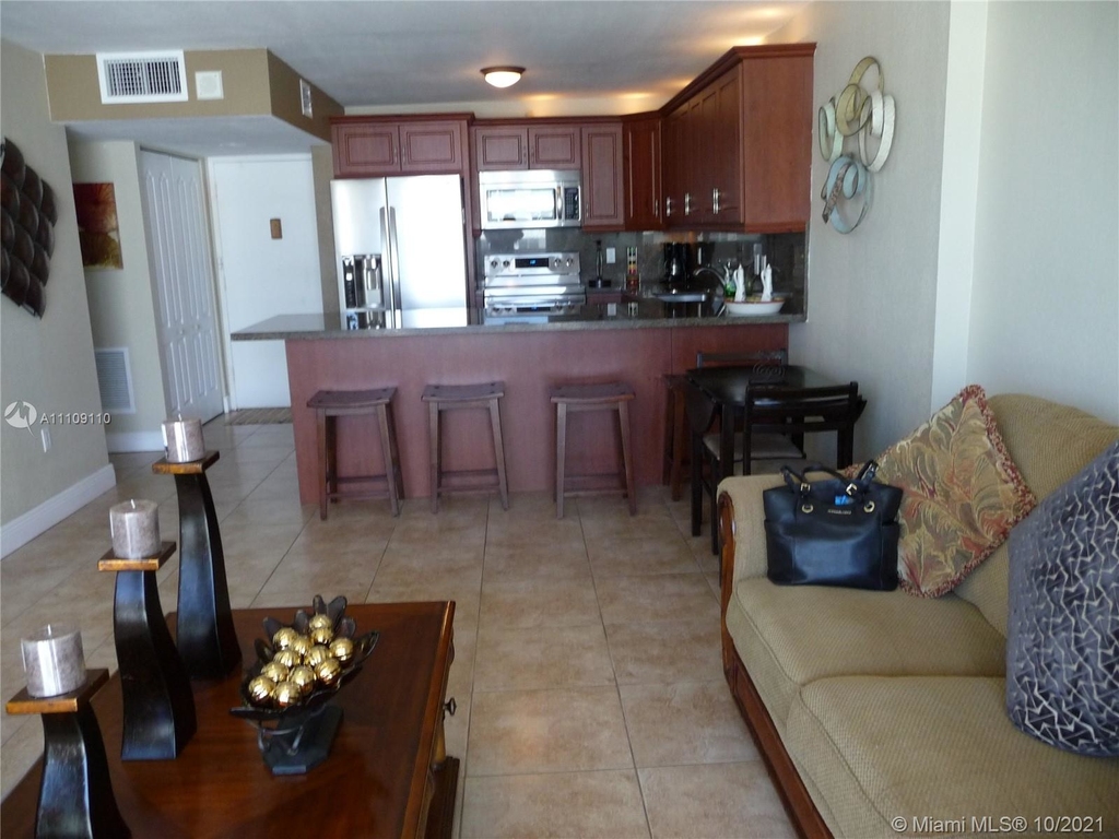 401 Ocean Dr - Photo 9