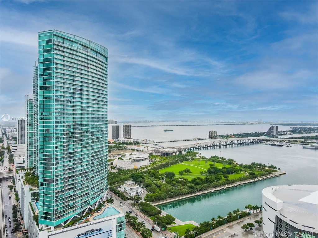 888 Biscayne Blvd - Photo 0