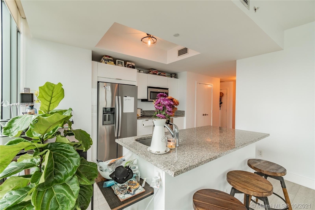 888 Biscayne Blvd - Photo 4