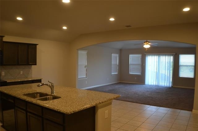 5100 Royal Springs Drive - Photo 9