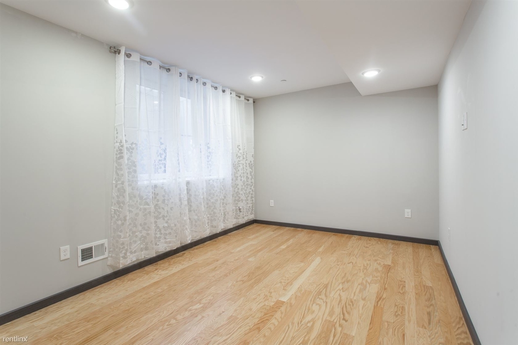 2553 Montrose St Unit A - Photo 14