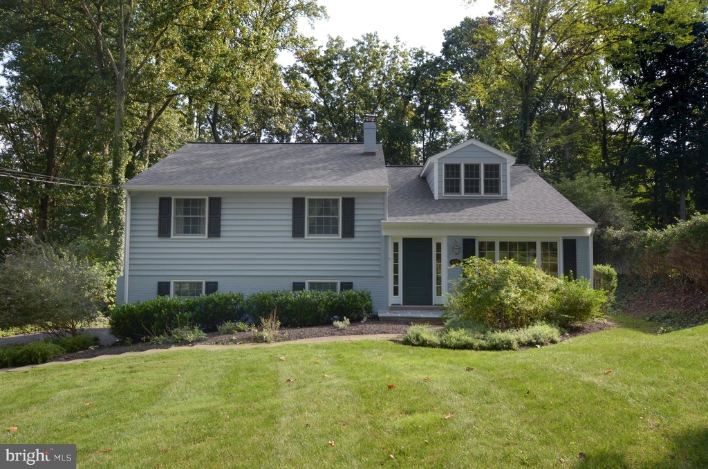 635 Vassar Road - Photo 0