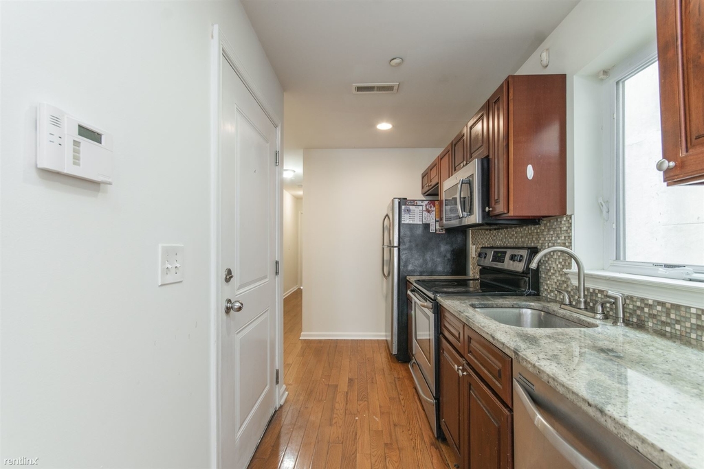 2353 N Park Ave Unit 2 - Photo 23