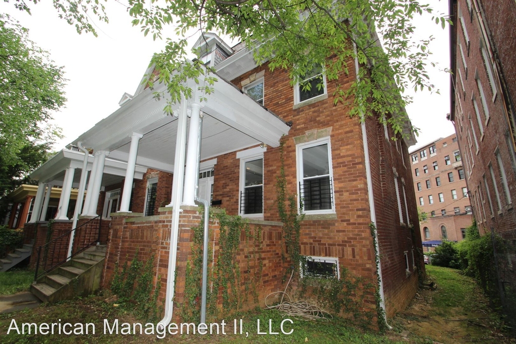 303 E. University Pkwy. - Photo 2