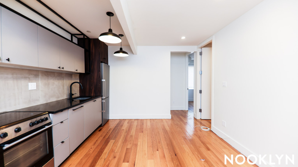 620 Parkside Ave - Unit: 1B - Photo 3