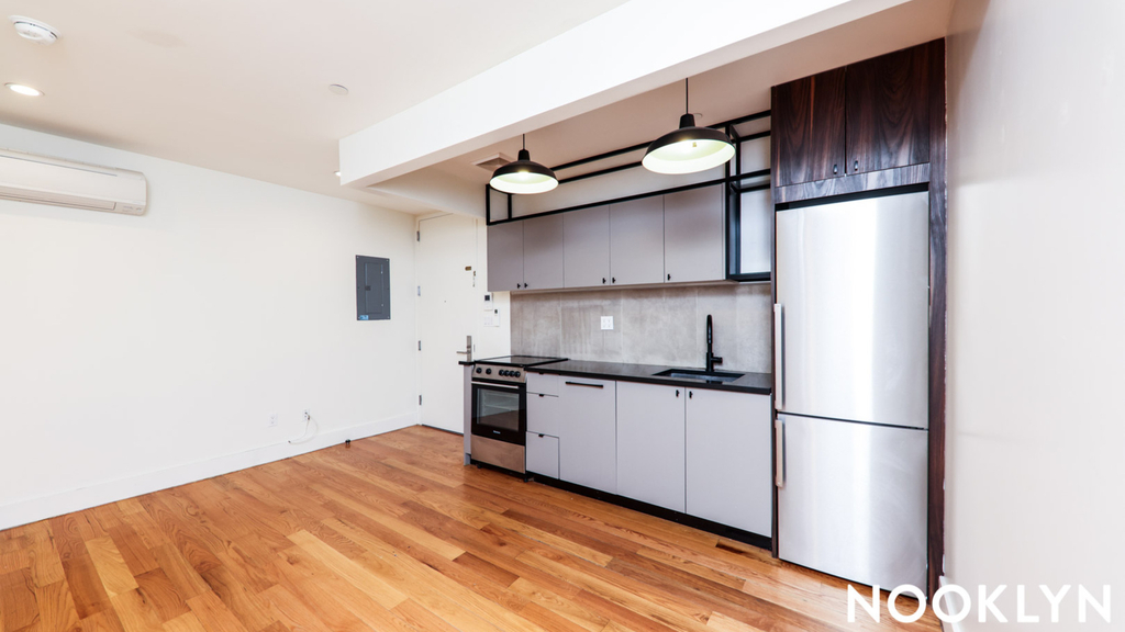 620 Parkside Ave - Unit: 1B - Photo 11