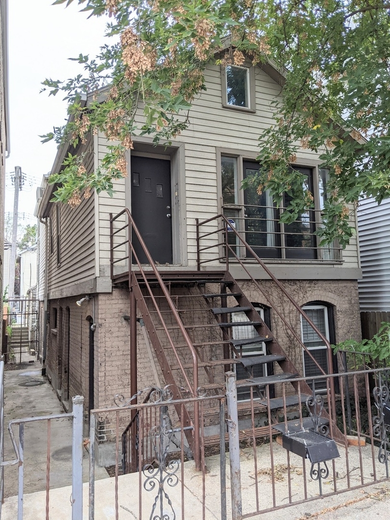 727 West 19th Street - Photo 0