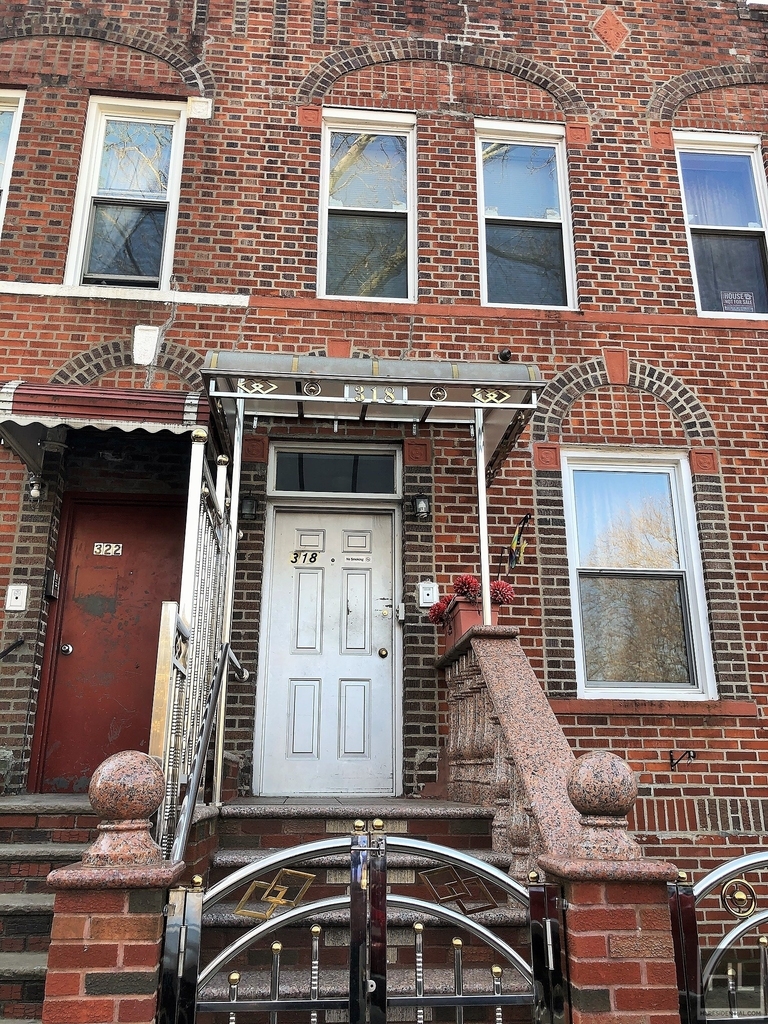 318 East 93 Street - Photo 21