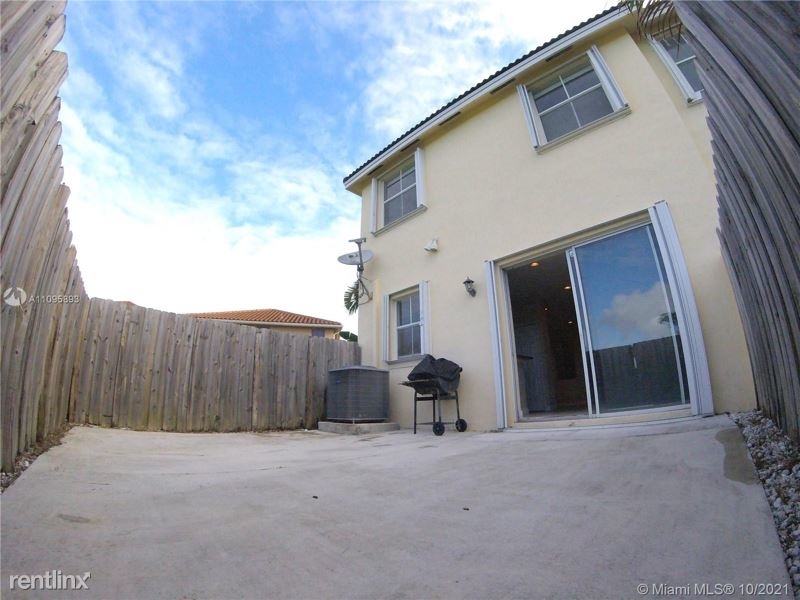 990 Sw 99th Ct - Photo 13