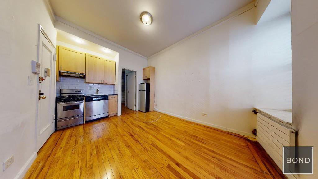 1BR at East 87th st - Photo 0